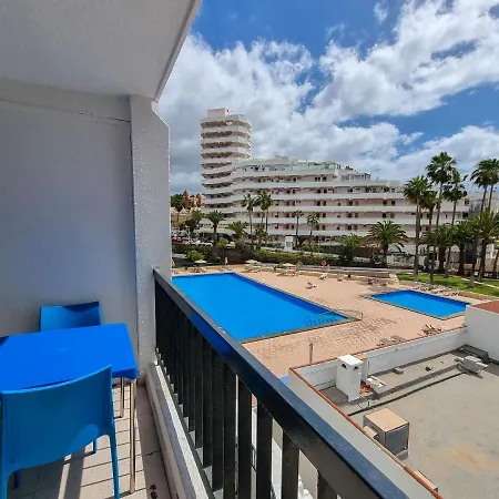 Cosy Near The Sea In Americas Apartment